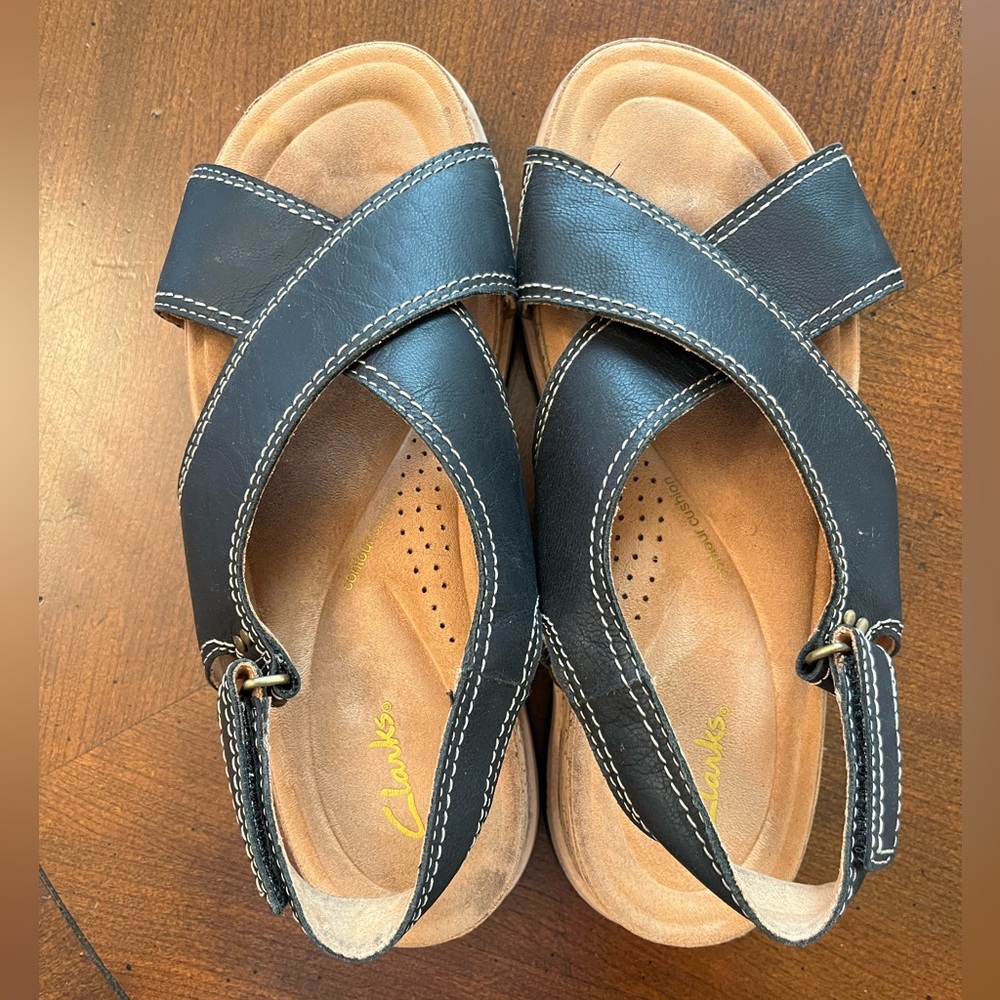 Clarks Black Cross-Strap Sandals